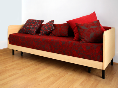 Canapé lit CUBA convertible en bois massif clair, assise et en tissu bleu chiné à motifs pied de poule, Design compact.