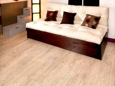 Canapé lit tiroir SCALPA en bois massif teinté foncé et matelas futon écru capitonné, Idéal gain de place.