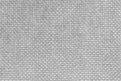 Gros plan texturé du tissu d'ameublement FRESNO gris clair, 100% polyester chenille, Résistance 30000 cycles.