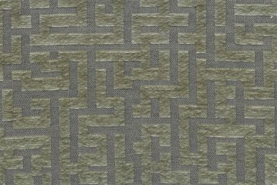 Tissu d'ameublement META Jacquard géométrique H2Oh! : motif labyrinthe gris et vert olive, idéal pour un intérieur.